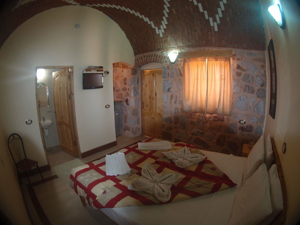Roots Red Sea Hotel El Qoseir Exterior foto