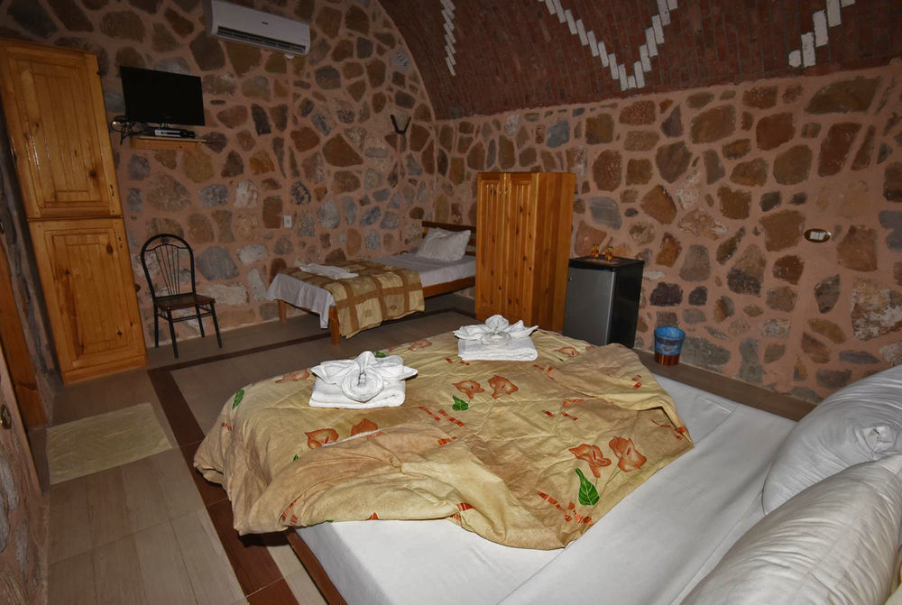 Roots Red Sea Hotel El Qoseir Exterior foto